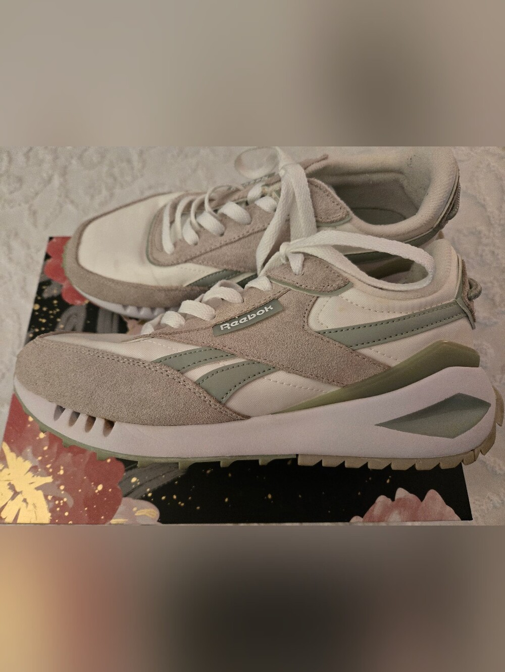 Womens' Reeboks - Picture 2 of 11